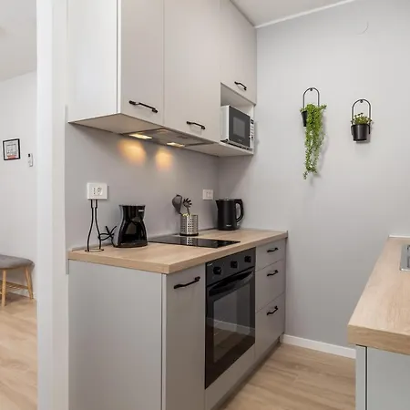 Modern Di Piu Free Garage Apartman *
